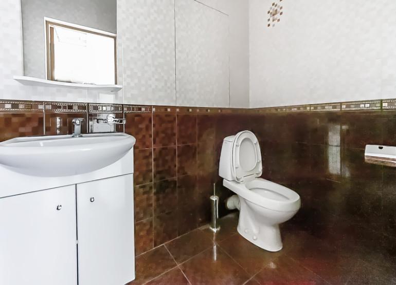 Обыкновенное Чудо: Вид от метро или ближайшей остановки